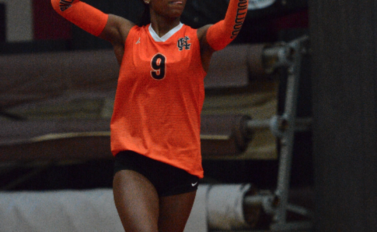 Volleyball’s junior middle Trintiy Freeman earns Athlete of the Week. Photo by Benjamin London.