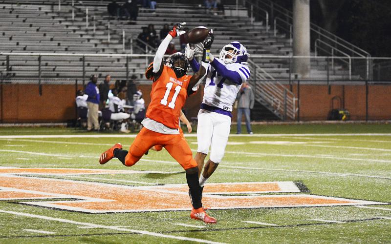Paul Davis attempts to bring in a catch during a home game this past season. Davis and 20 other Bulldog players were named to the All-Region team recently.
