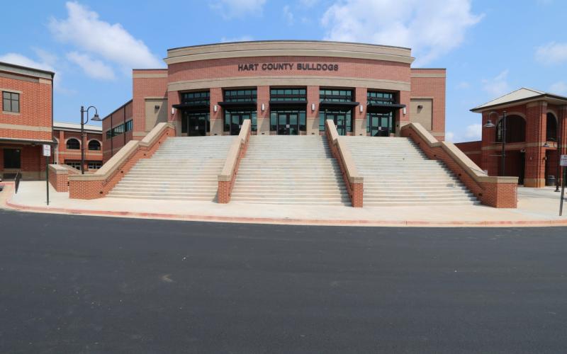 The entrance to the gymnasium of Hart County High School.