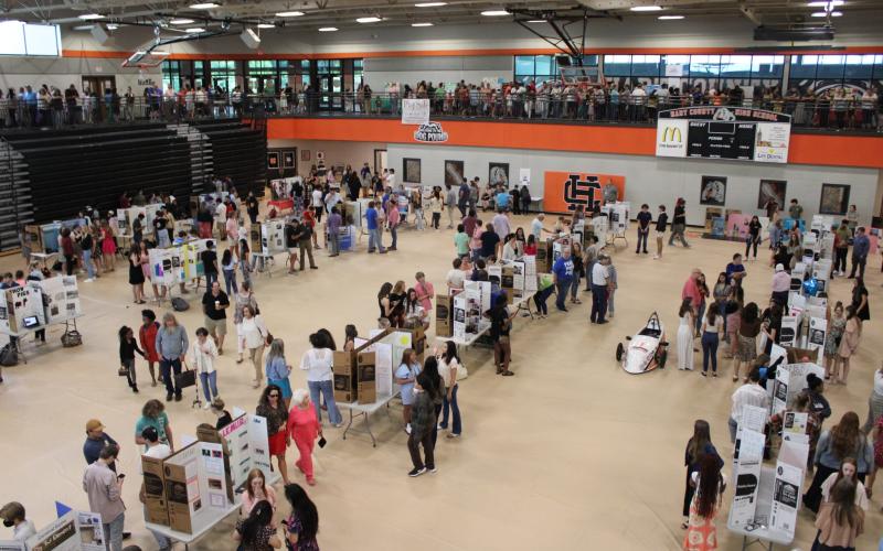 The 2022 STEAM Showcase packed the Hart County High School Gymnasium last year, and school officials are hoping to see the same turnout this year. The Buddenbaum STEAM Showcase is this Thursday, May 4, from 6 to 7:30 p.m. in the HCHS Gym.