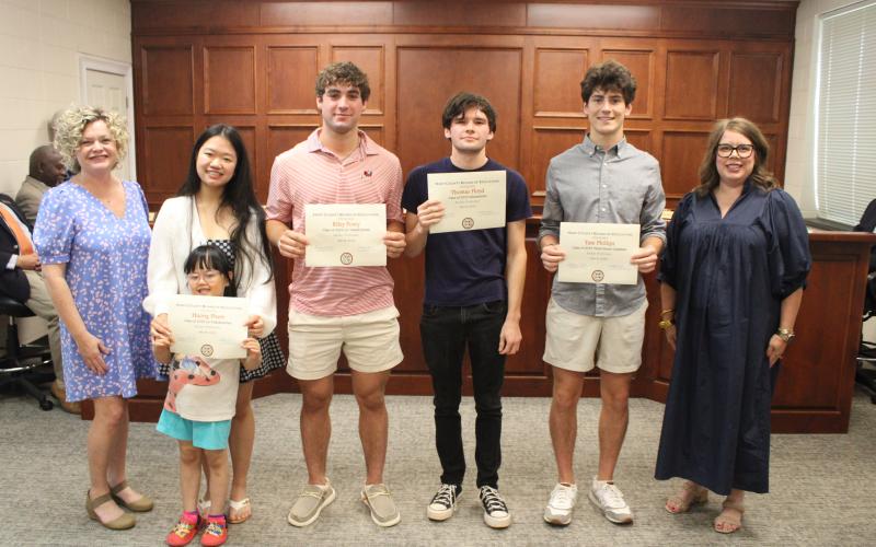 The top honor graduates for the Hart County High School Class of 2023 were recognized and honored during the Hart County Board of Education meeting. Pictured are (L-R) Superintendent Jennifer Carter, Co-Valedictorian Huong Pham, Co-Valedictorian Riley Posey, Salutatorian Thomas Floyd, Third Honor Graduate Tate Phillips, and Board of Education Chair Kim Pierce.