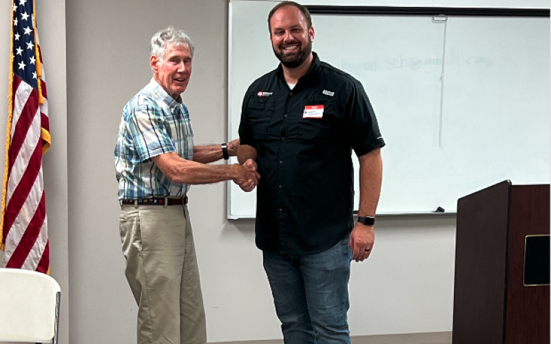Mayor Brandon Johnson was the guest speaker at the Hart County Property Owner’s Association September meeting. Pictured are (from left) Bill Fogerty and Mayor Brandon Johnson. 