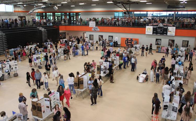The 2022 STEAM Showcase packed the Hart County High School Gymnasium last year, and school officials are hoping to see the same turnout this year. The Buddenbaum STEAM Showcase is this Thursday, May 4, from 6 to 7:30 p.m. in the HCHS Gym.